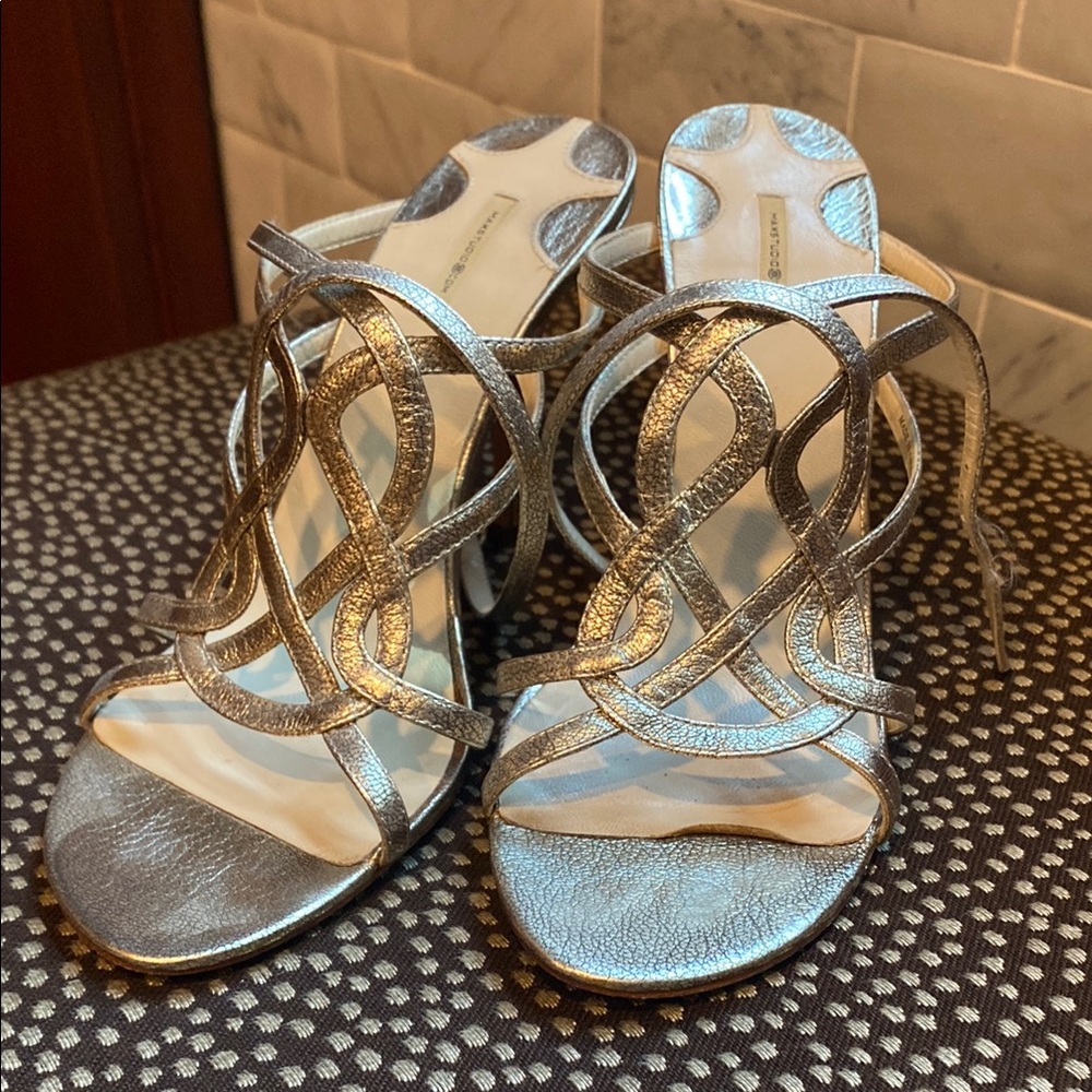 Elegant Gold Strappy Sandals